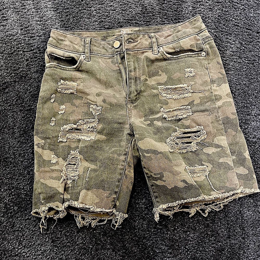 Camo Ripped Shorts Size 7. EUC